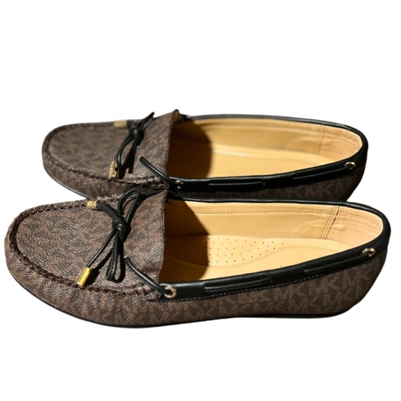 Michael Kors Sutton Signature Logo Slip-On Drivers - Picture 5 of 11